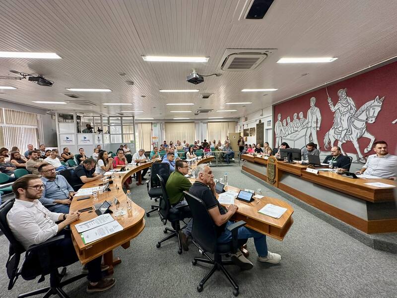 https://www.auonline.com.br/upload/noticias/2025/01/md_1b491266551e4ad394bf0694766baca1.jpg