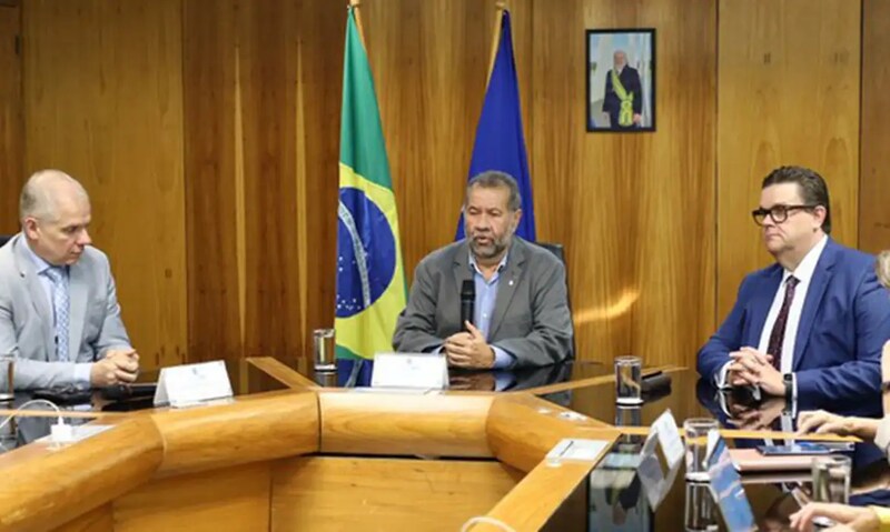 https://www.auonline.com.br/upload/noticias/2025/02/md_227f0950f58287315e3ea1fc70351cc0.jpg