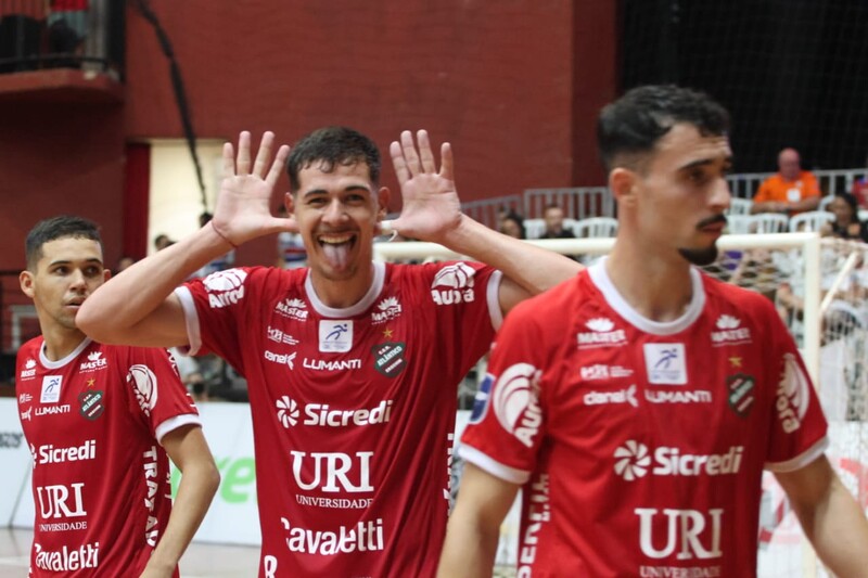 https://www.auonline.com.br/upload/noticias/2025/02/md_8be7bcfcfd6141a902478fb744cbac4c.jpg