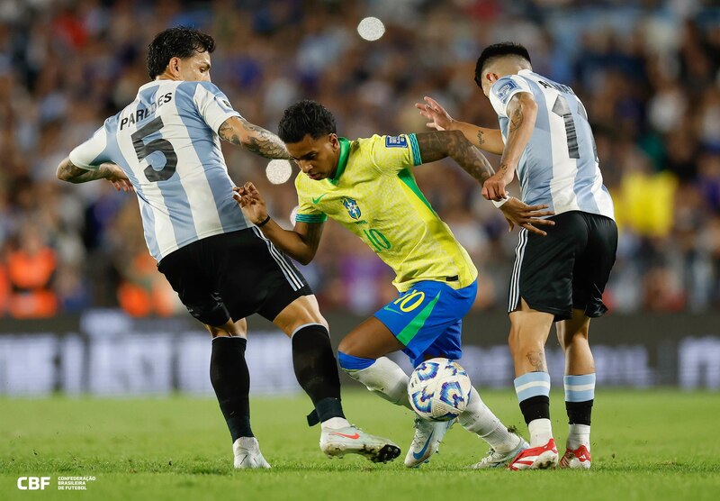  Brasil é goleado pela Argentina por 4 a 1