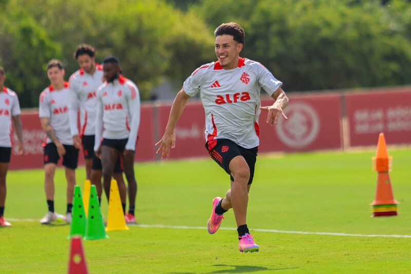 Internacional recebe o Palmeiras no Beira-Rio