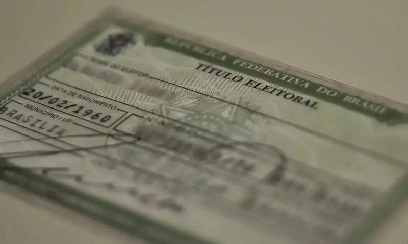 Eleitores brasileiros têm até o dia 19 de maio para resolver pendências na Justiça Eleitoral