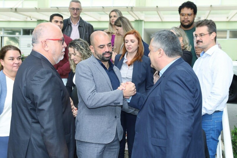 https://www.auonline.com.br/upload/noticias/2025/04/md_20b7b2af637ee19345d4fa65bcab8b94.jpg