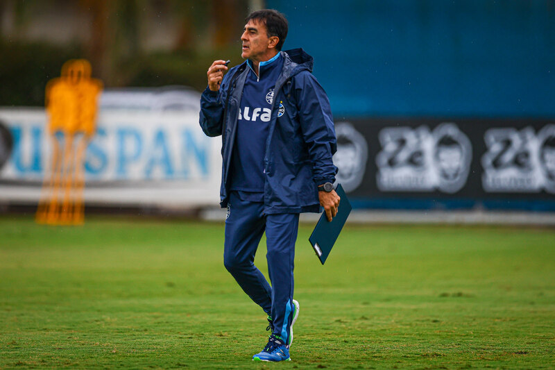 https://www.auonline.com.br/upload/noticias/2025/04/md_2f3037a4bce5eb4c7fcfd560ae703a92.jpg
