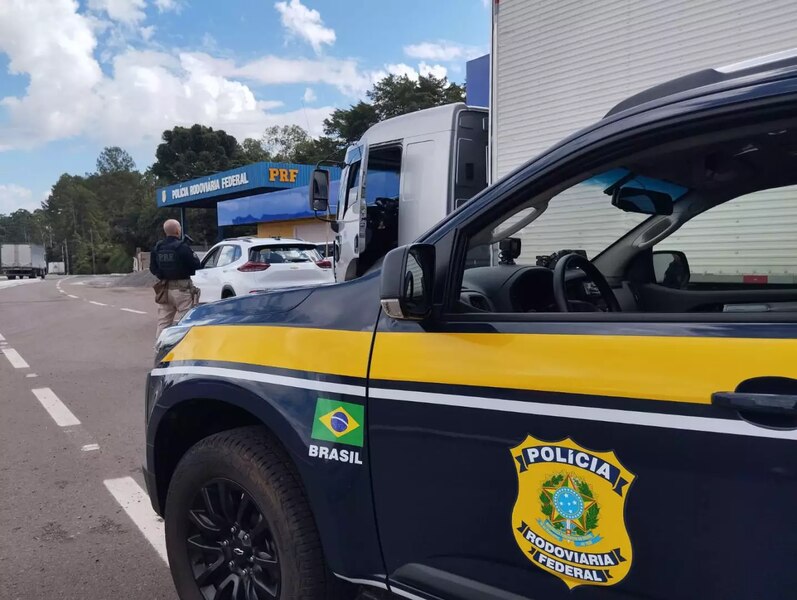 Polícia apreende carga irregular de quatro toneladas de camarão em Carazinho