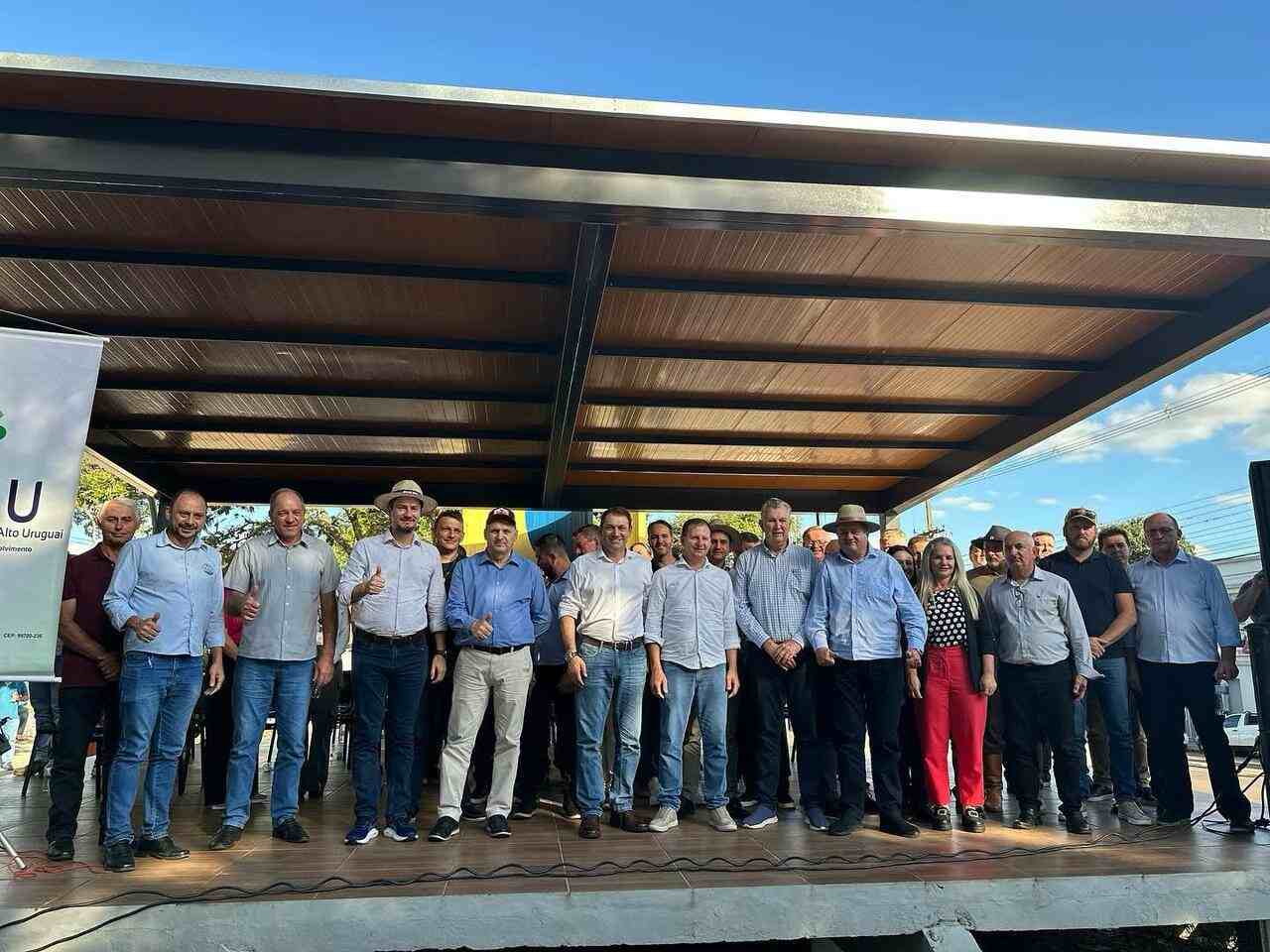 https://www.auonline.com.br/upload/noticias/2025/04/md_6aa8f2ba33a9646d929c140bbc4f7eb3.jpg