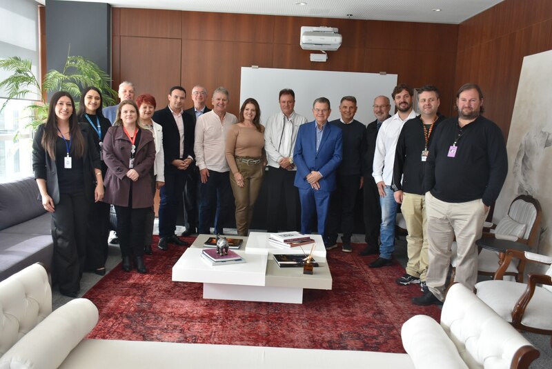 https://www.auonline.com.br/upload/noticias/2025/05/md_2be4a6b21e69c324c0d5aa0a67d969ee.jpg