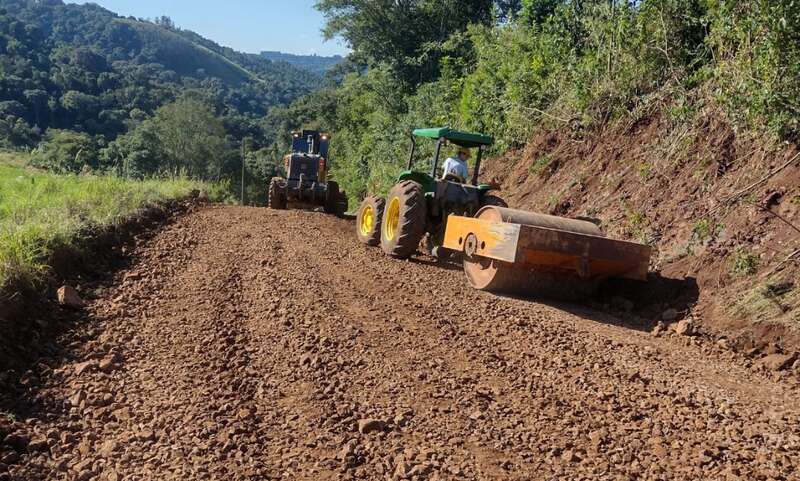 Melhorias nas estradas do interior garantem mais segurança e acesso facilitado em Entre Rios do Sul