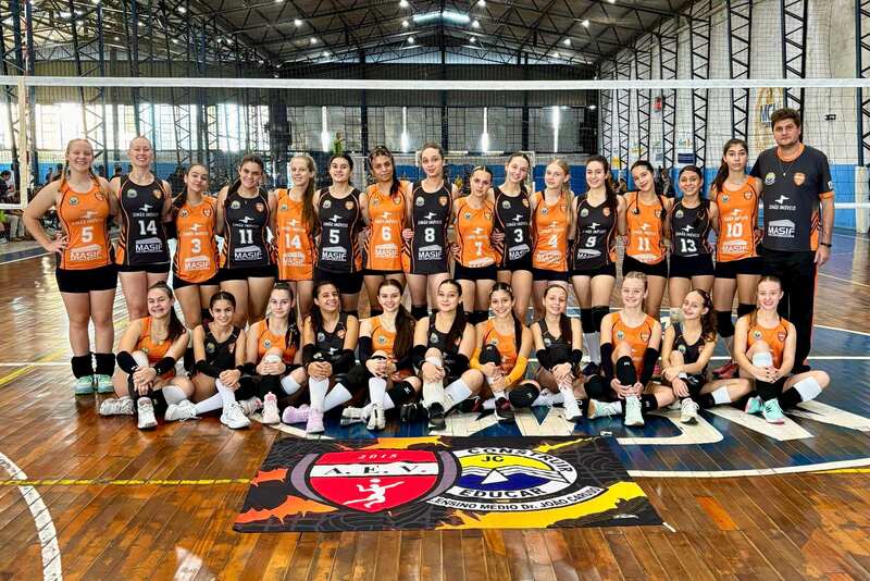 AEV enfrenta desafios e celebra superação em duas competições de vôlei no RS