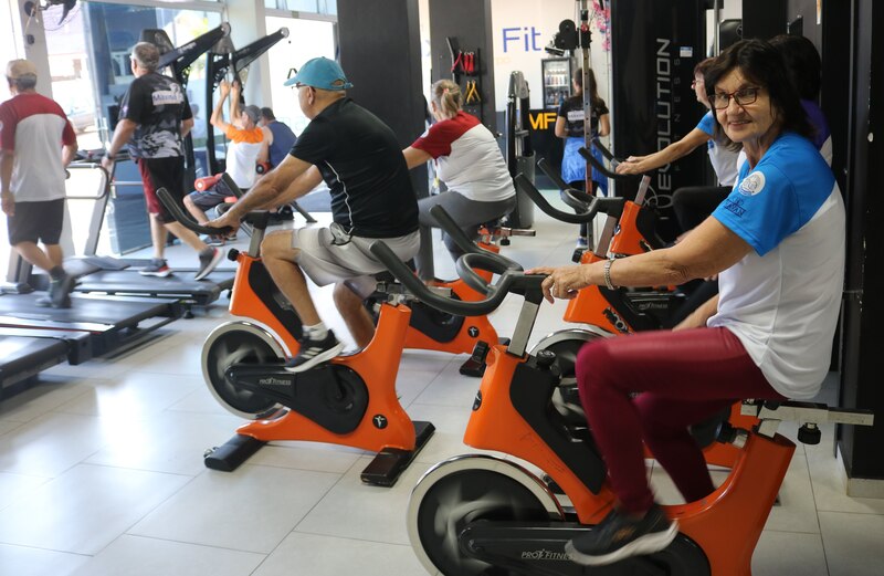 Parceria leva musculação e pilates gratuitos para mais de 200 idosos em Itá (SC)