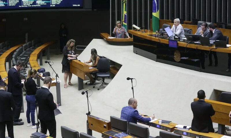 https://www.auonline.com.br/upload/noticias/2025/06/md_24ab512388bdad82d9b844fa49835794.jpg