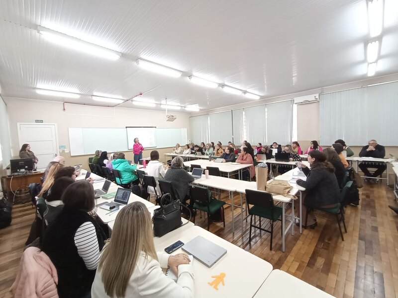 https://www.auonline.com.br/upload/noticias/2025/06/md_4a5a624591fba015820ca0a382cbec75.jpg