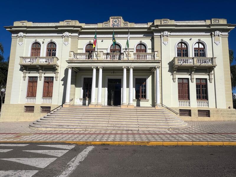 https://www.auonline.com.br/upload/noticias/2025/06/md_7bb027dc8580e2faf539f2baebfde3bc.jpg