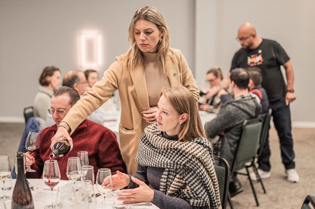 Projeto Caminhos do Vinho Gaúcho leva cultura e conhecimento técnico a cidades do interior do RS
