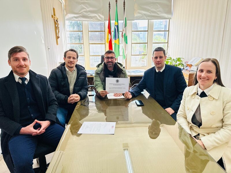 Presidente da Câmara de Erechim recebe nova diretoria da OAB para o triênio 2025/2027