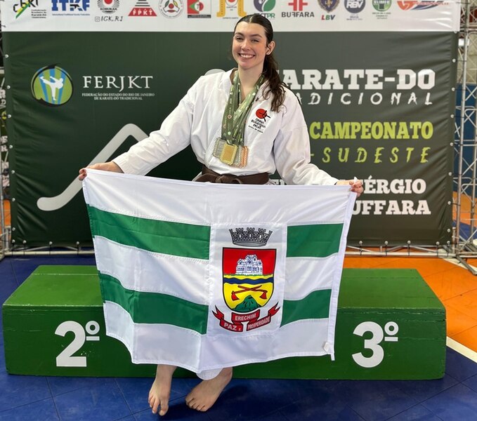Atleta de Erechim conquista título no Campeonato Sul-Brasileiro de Karatê