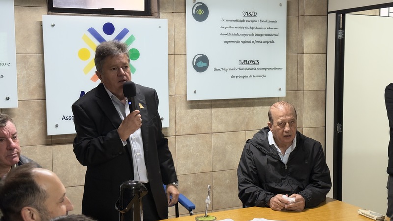 https://www.auonline.com.br/upload/noticias/2025/06/md_e7458afa2c68e5ab7835b815d78c617e.jpg