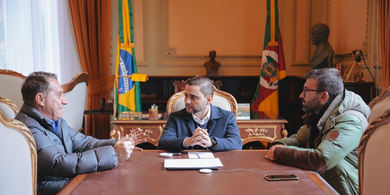 Prefeito de Erechim e presidente da Câmara tratam de investimentos com governador em exercício