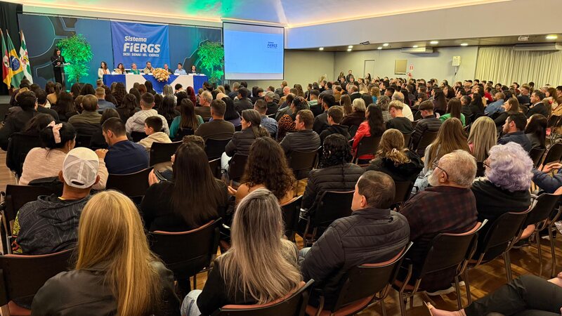 Formatura do SENAI Erechim celebra qualificação de 104 jovens para o mercado de trabalho