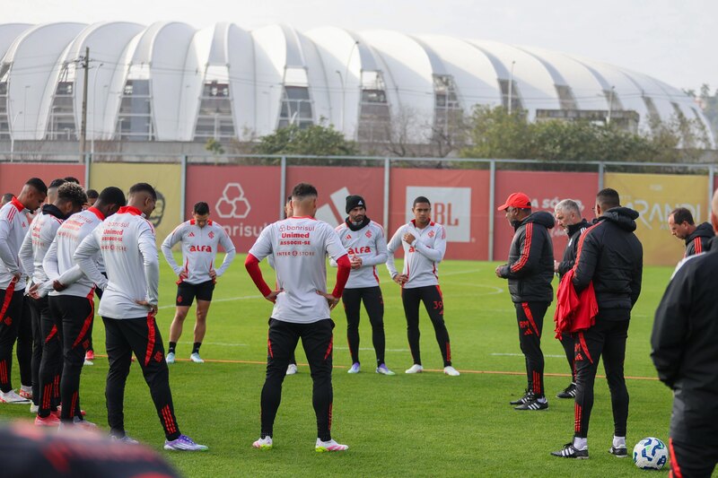 Inter retorna ao Brasileirão em confronto direto contra o Vitória no Beira-Rio