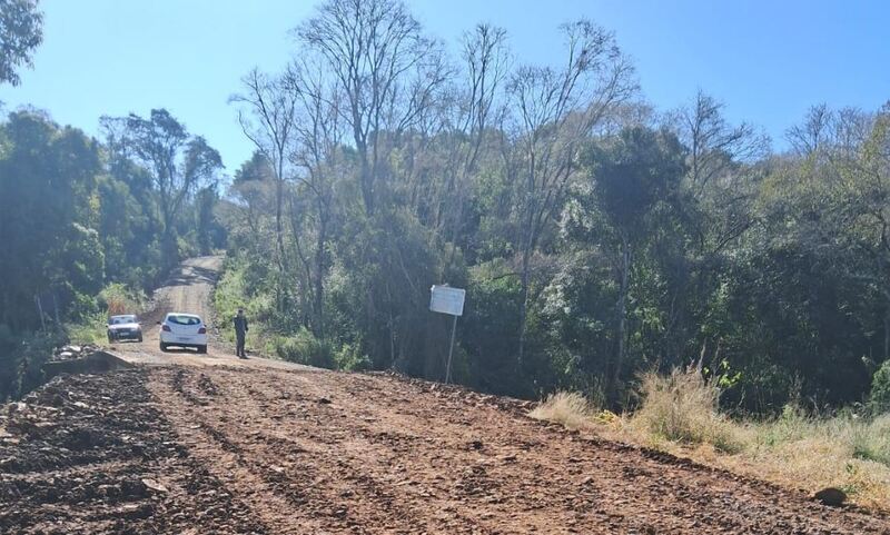 Ponte sobre o Rio Liso tem cabeceira danificada e trânsito é liberado após reparos emergenciais