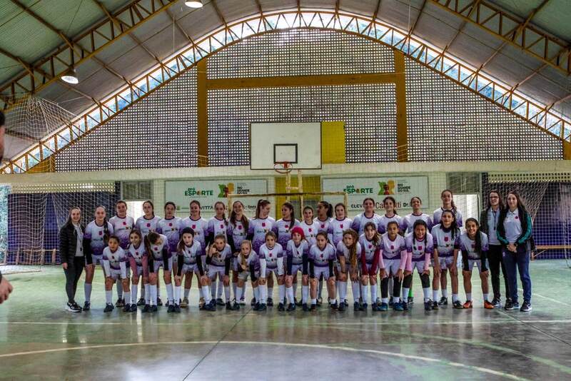 Projeto “Futsal Delas” leva 40 meninas de Aratiba à prática esportiva