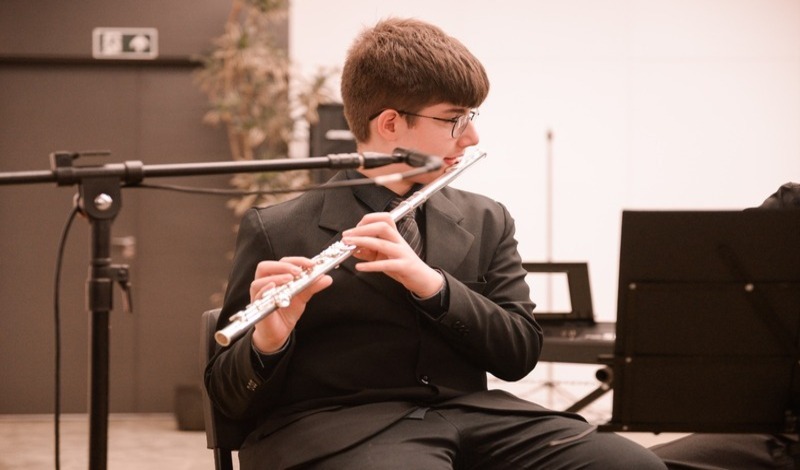 Estudante do Centro de Belas Artes Osvaldo Engel é aprovado para a Orquestra da OSPA Jovem em Porto Alegre