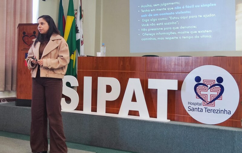 SIPAT 2025 do Hospital Santa Terezinha encerra semana com dança circular e foco na saúde mental