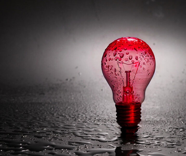 Conta de luz ficará mais cara em agosto com bandeira vermelha nível 2