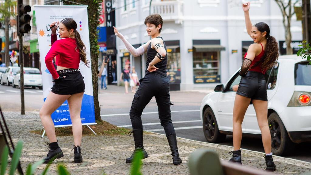 “Dança na Comunidade” vai transformar espaços públicos em palcos durante o 5º Festival de Dança de Erechim