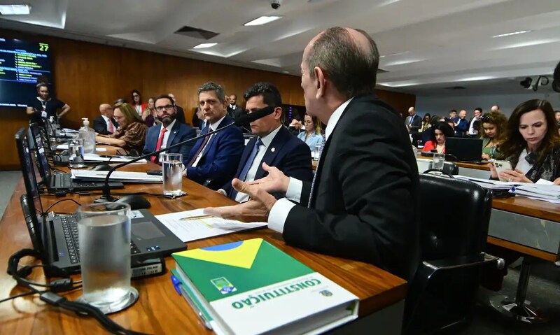 CCJ do Senado aprova voto impresso no novo Código Eleitoral por 14 a 12