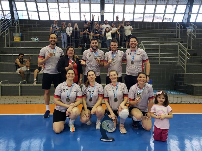 COMIL conquista bicampeonato no Voleibol Masculino dos Jogos Industriários 2025