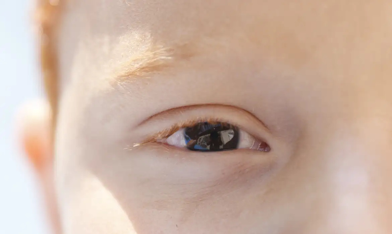 Cartilha orienta pais e professores sobre cuidados com a saúde ocular infantil