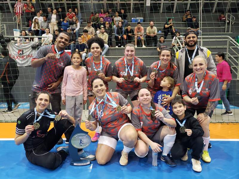 Plaxmetal conquista tricampeonato no Futsal Livre Feminino dos Jogos Industriários 2025 do SESI Erechim
