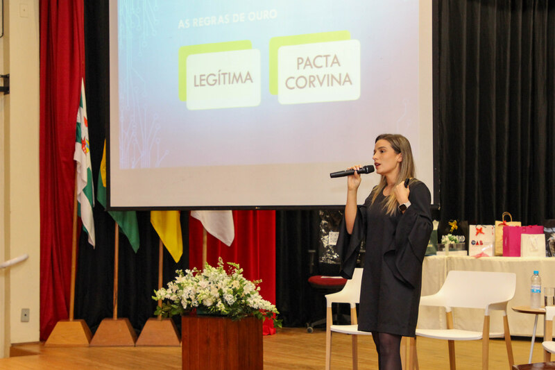 Segunda noite do Fórum do Direito da URI aborda planejamento sucessório e impacto da educação no sistema prisional