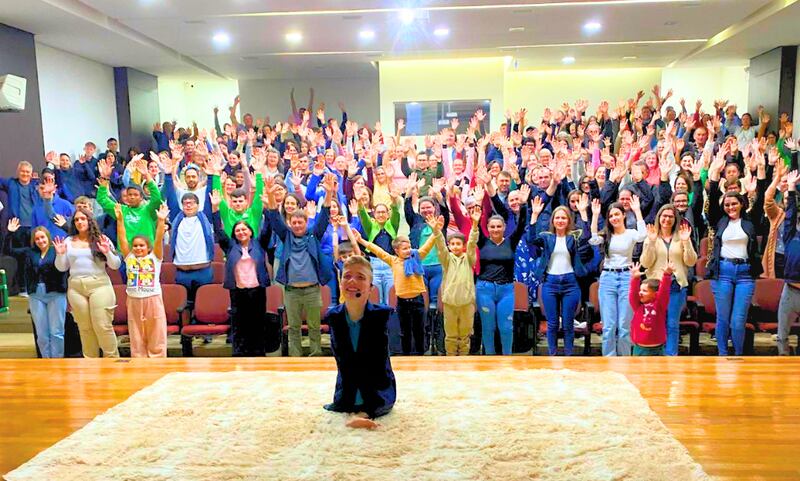 Tiago Linck emociona público em palestra sobre superação e valorização da vida em Entre Rios do Sul