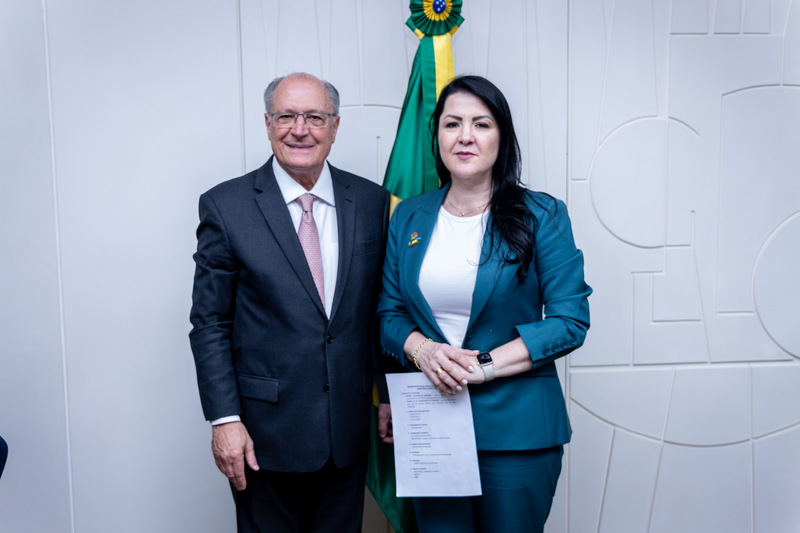 Famurs pede apoio de Alckmin para mitigar impactos do tarifaço dos EUA no RS