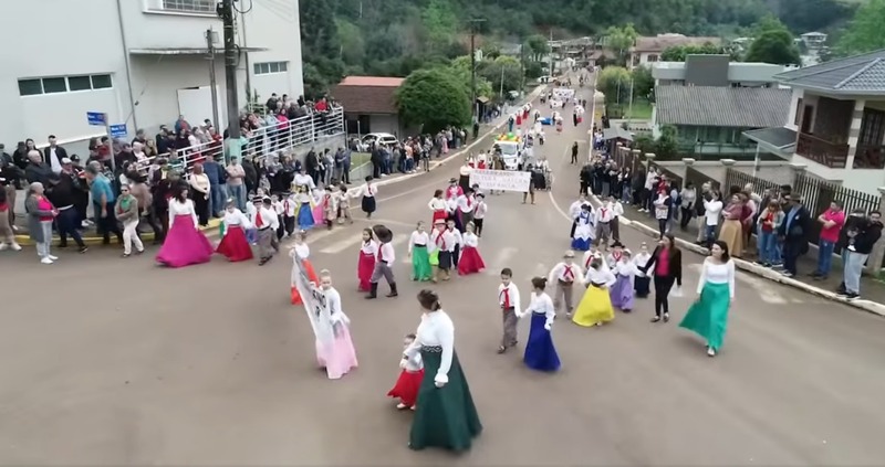 https://www.auonline.com.br/upload/noticias/2025/09/md_e7cf24c3a3912564f1d7140ce6698b10.jpg