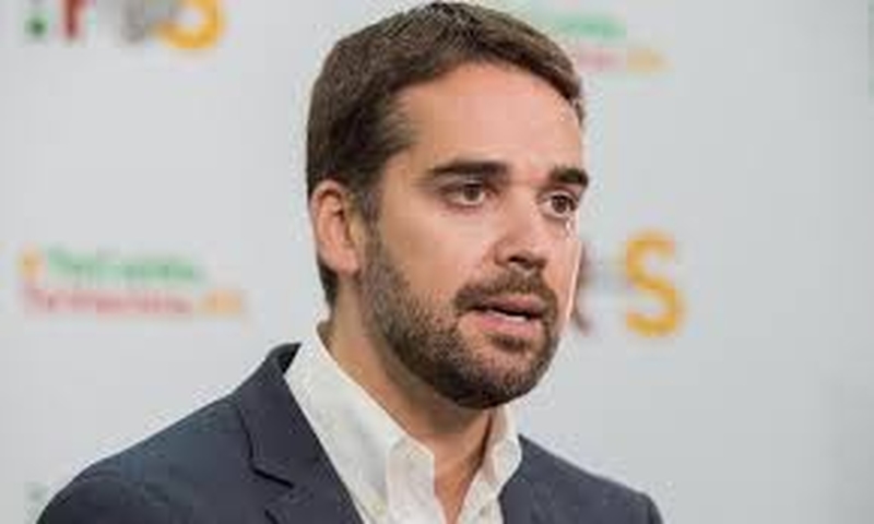 Eduardo Leite inaugura asfaltamento em três rodovias em agenda com investimentos em infraestrutura e saúde