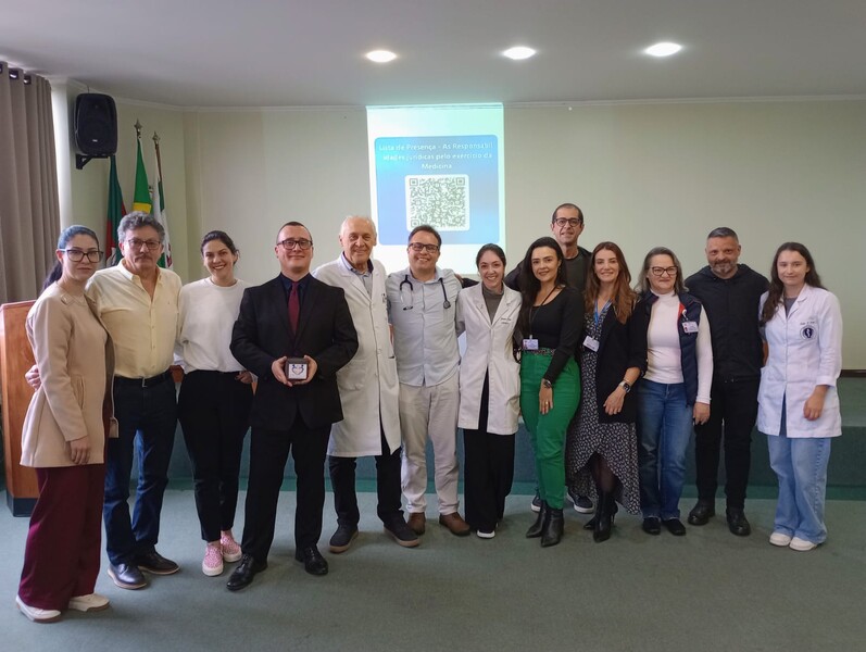 Hospital Santa Terezinha e Ministério Público promovem roda de conversa sobre responsabilidades jurídicas no exercício da medicina