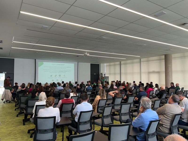 Sicredi UniEstados entrega recursos do seu Fundo Social a 46 entidades  de Erechim