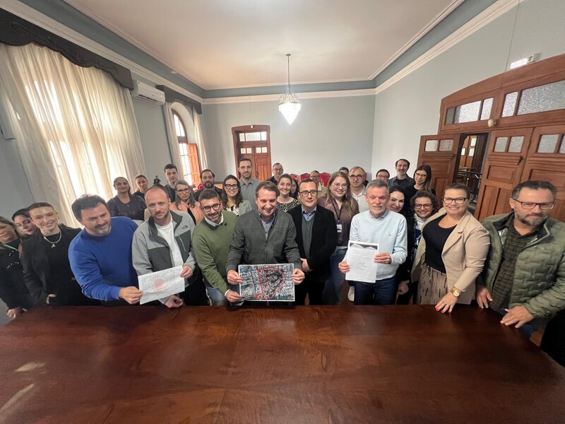 Prefeitura assina contrato para regularização fundiária na Vila Progresso