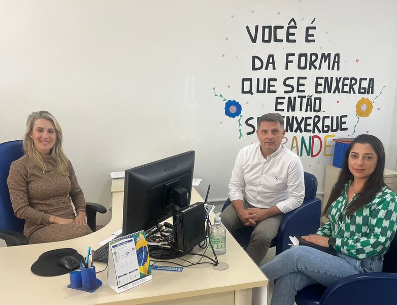 https://www.auonline.com.br/upload/noticias/2025/10/md_771956bc1428d80a4bf1ef315c1377e1.jpg