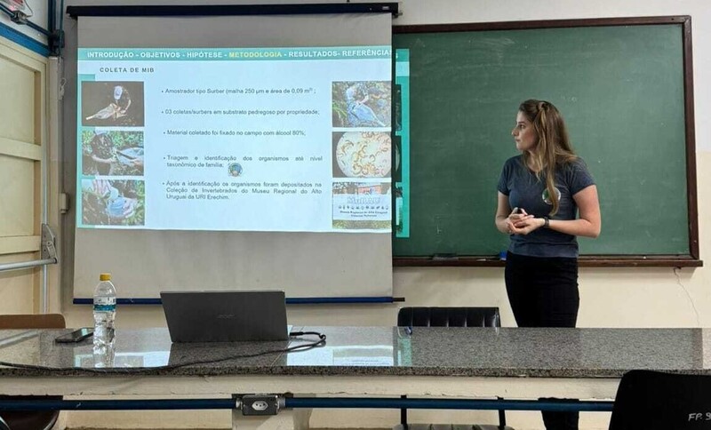 Mestranda em Ecologia da URI participa de mobilidade acadêmica entre Programas de Pós-Graduação