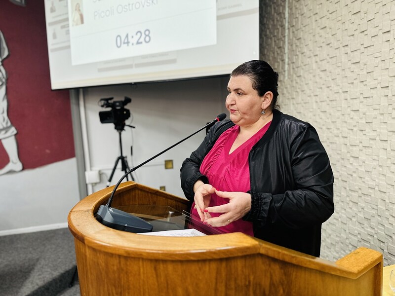 Vereadora apresenta três pedidos de melhorias em infraestrutura, acessibilidade e mobilidade urbana