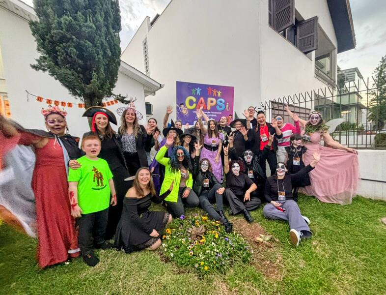 CAPSi de Erechim celebra Halloween com inclusão, afeto e cuidado em liberdade