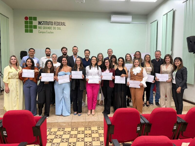 Parceria entre Prefeitura e IFRS forma 40 profissionais em curso de Gestão e Competências