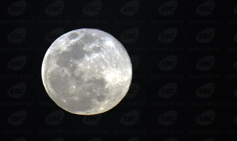 Céu ganha espetáculo: segunda superlua do ano poderá ser vista nesta quarta-feira (5)