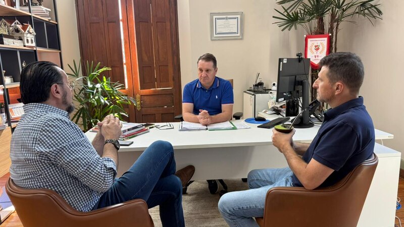 Diálogo institucional marca encontro entre Município e Hospital Santa Terezinha