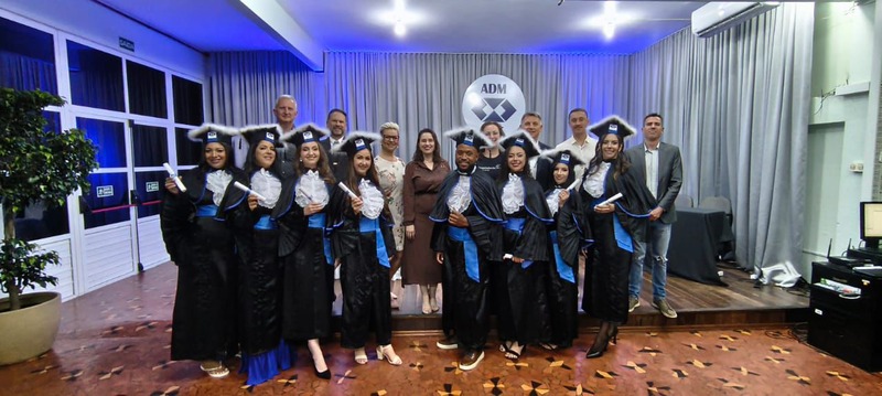 Senac Erechim celebra formatura e entrega de certificados em noite de emoção